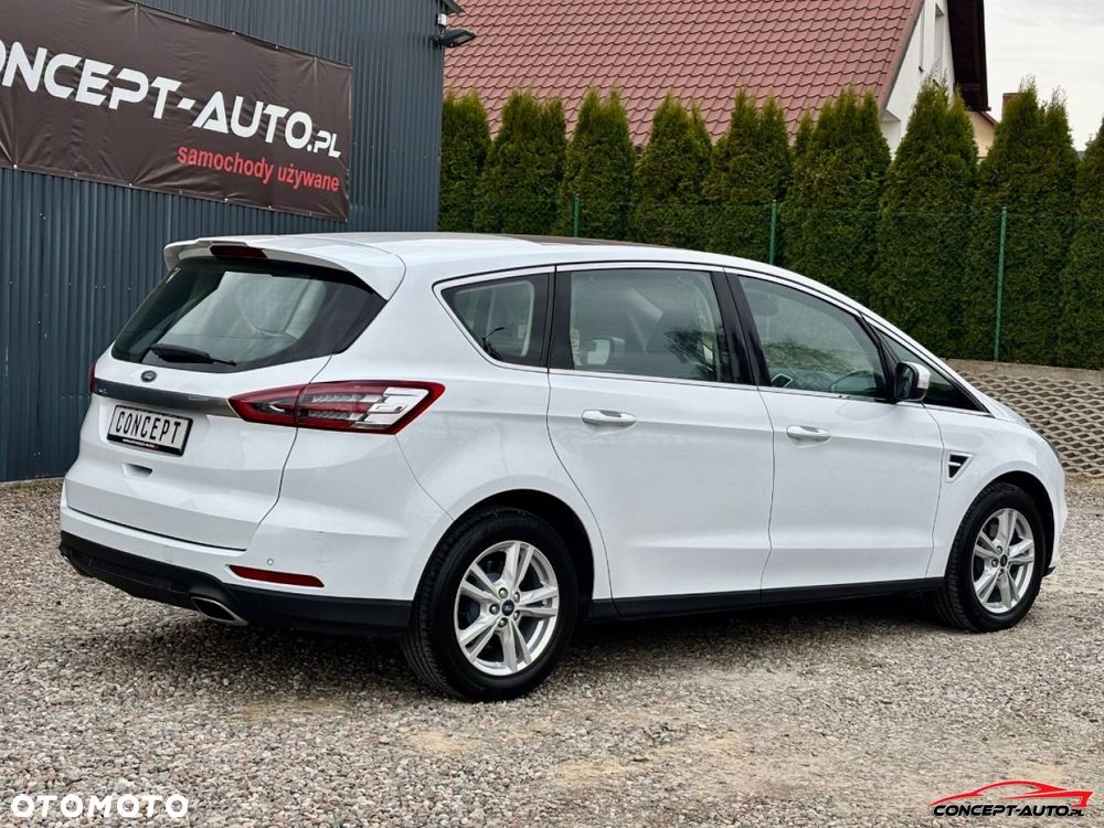 Ford S-Max - 17