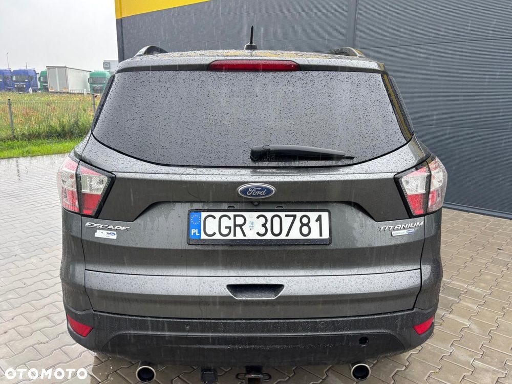 Ford Escape 2.0 EcoBoost AWD Titanium - 4