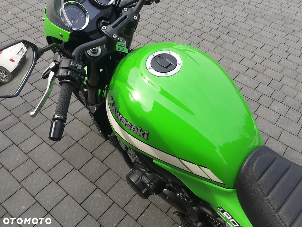 Kawasaki Z 900 RS - 2