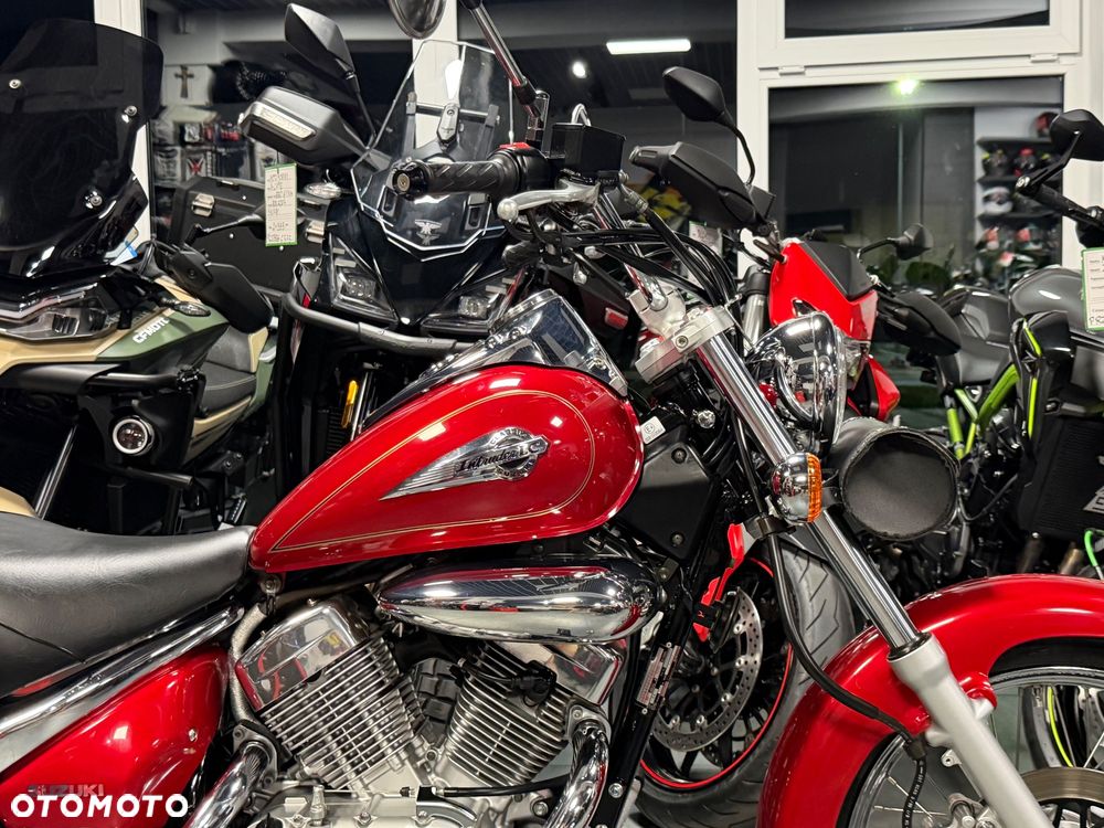 Suzuki Intruder - 9