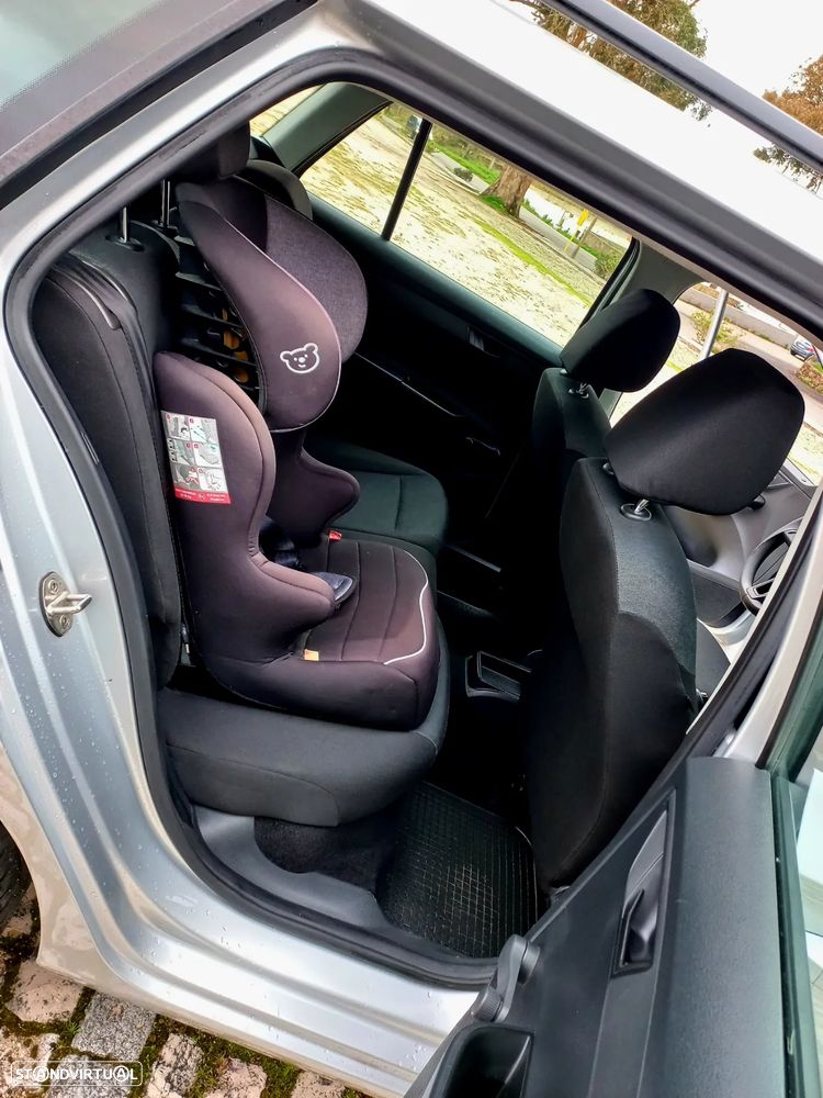 Skoda Fabia Break 1.0 Active Plus - 8