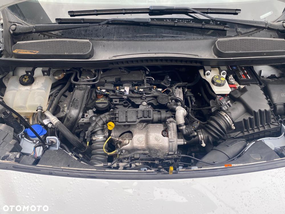 Ford Transit Connect - 9