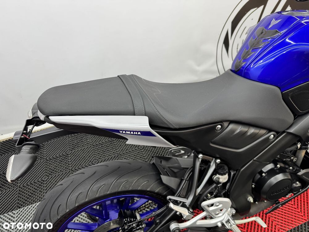 Yamaha MT - 28