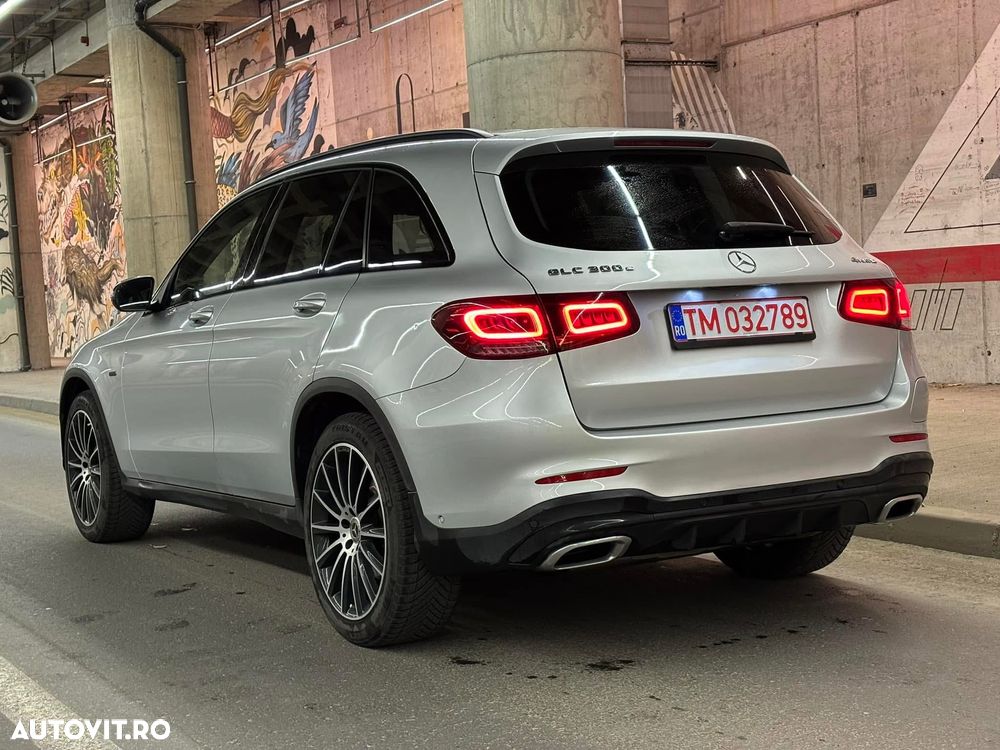Mercedes-Benz GLC 300 e 4MATIC - 4