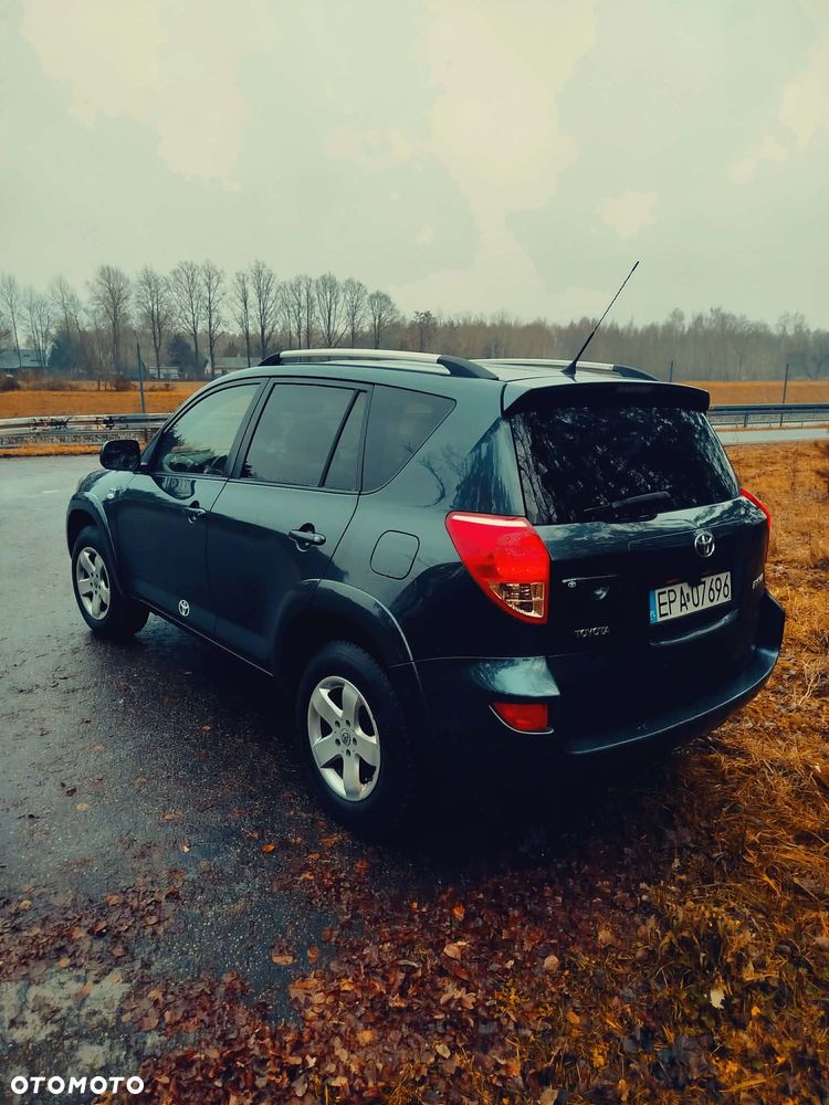 Toyota RAV4 - 3