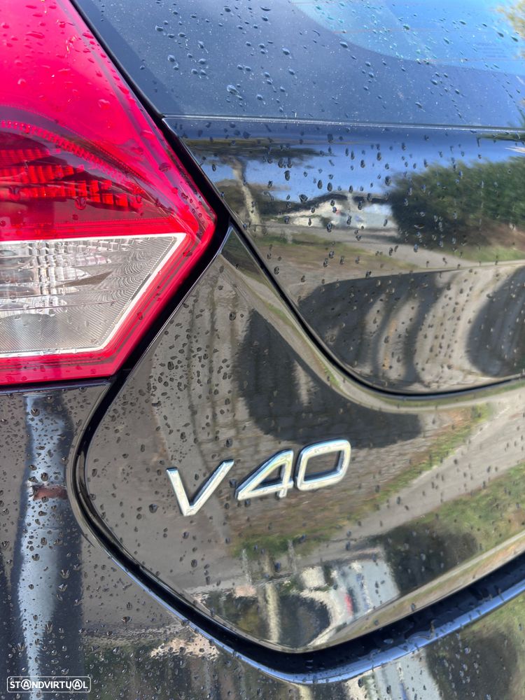 Volvo V40 2.0 D2 R-Design Momentum Geartronic - 7