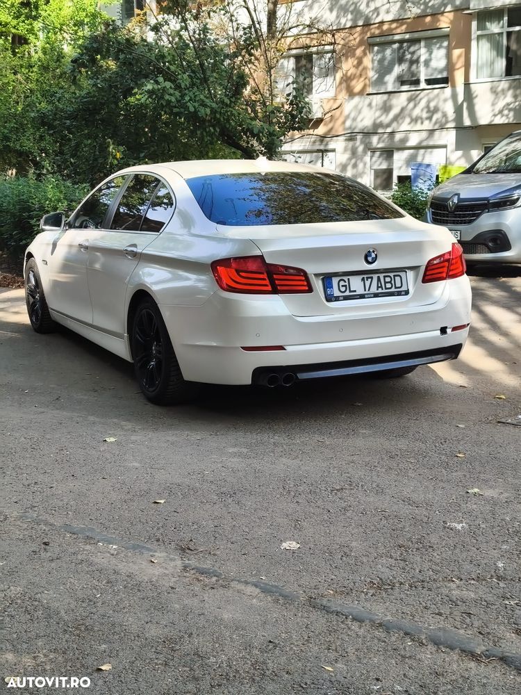BMW Seria 5 530d xDrive - 11