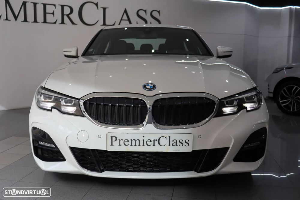 BMW 330 e Aut. M Sport - 3