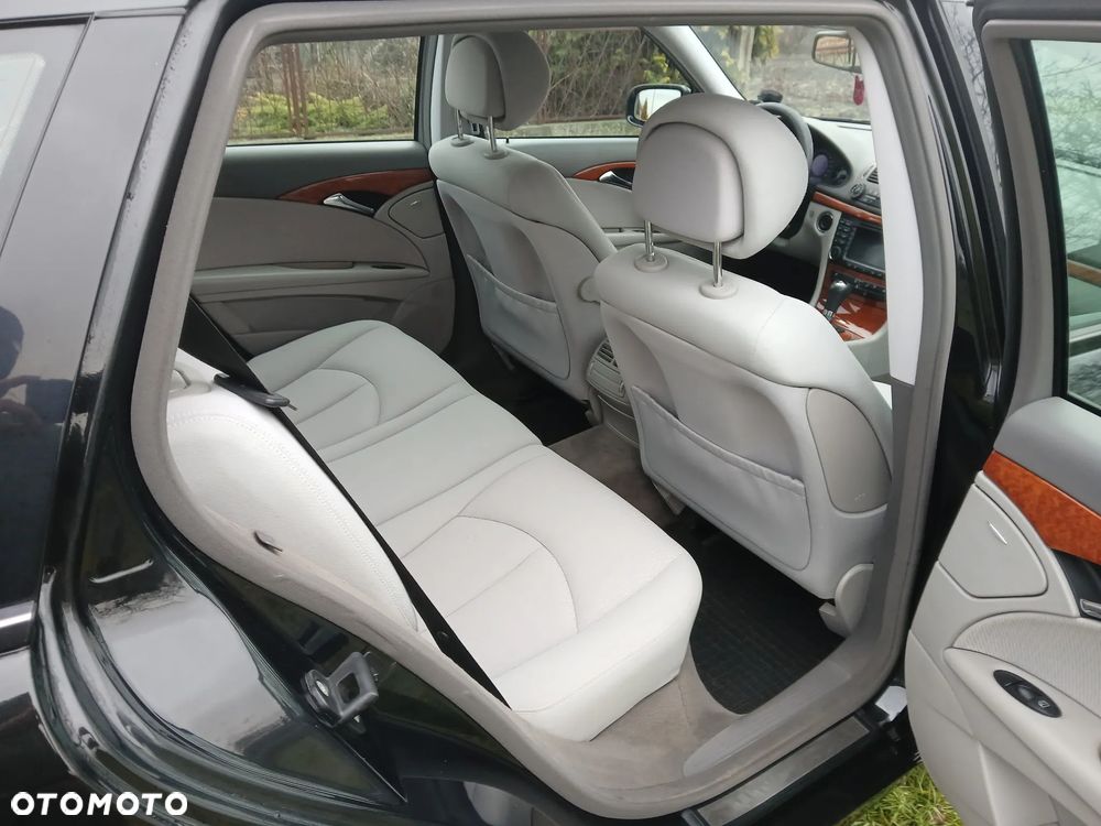 Mercedes-Benz Klasa E 220 CDI Automatik Classic - 17