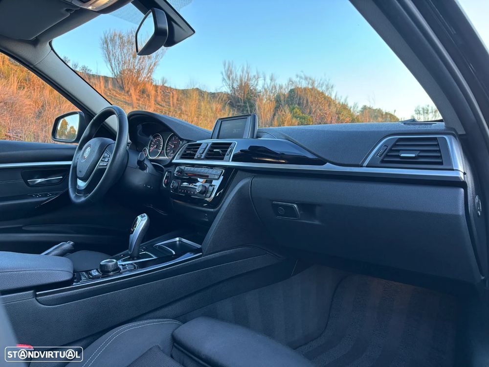 BMW 320 d Touring ED Line Sport Shadow Auto - 24