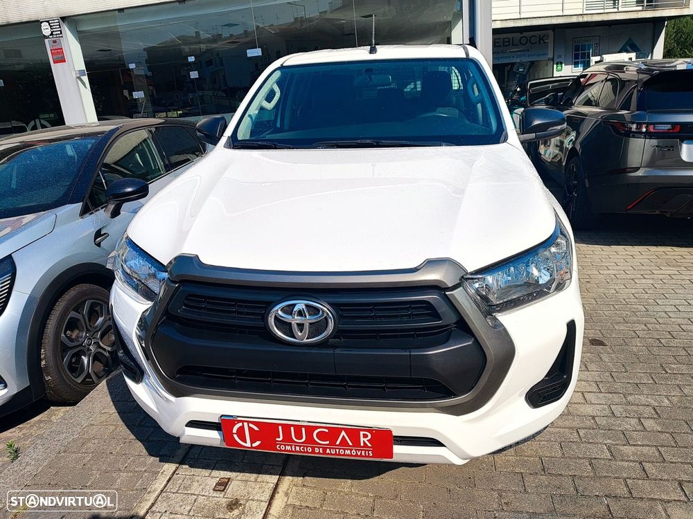 Toyota Hilux 2.4 D-4D 2WD CD CM - 3