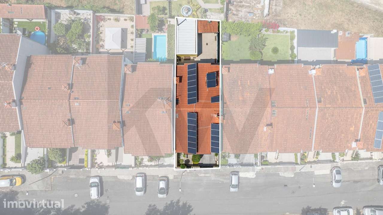 Moradia T3+1 com garagem para 3 viaturas em Lomar, Braga. - Grande imagem: 4/44