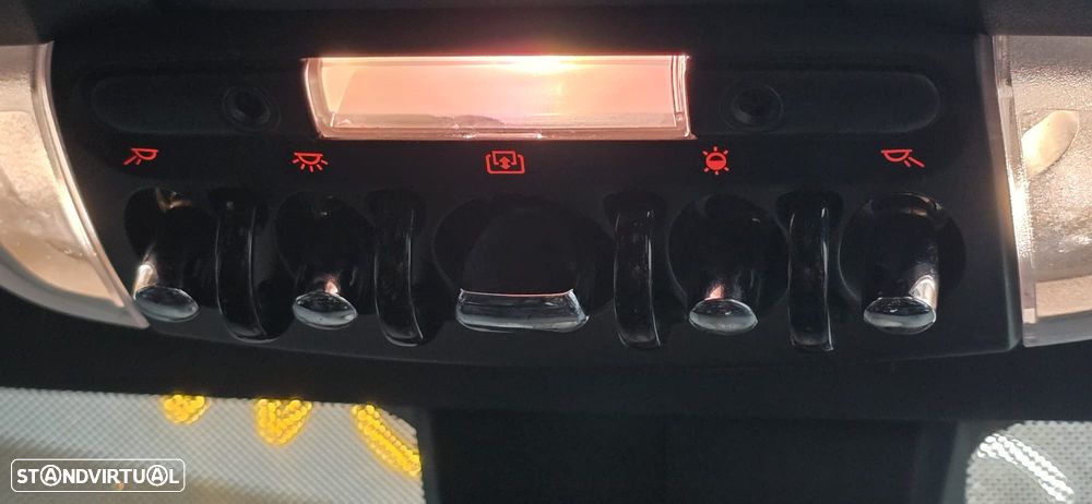 MINI 5 Portas Cooper SD Auto Desportiva - 49