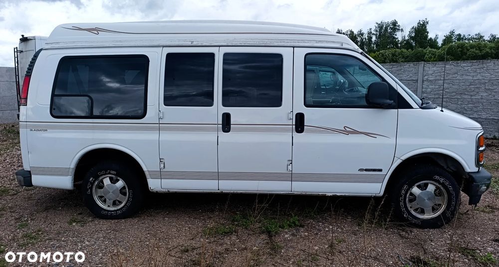 Chevrolet Express - 4