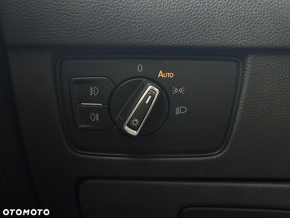 Volkswagen Passat - 34