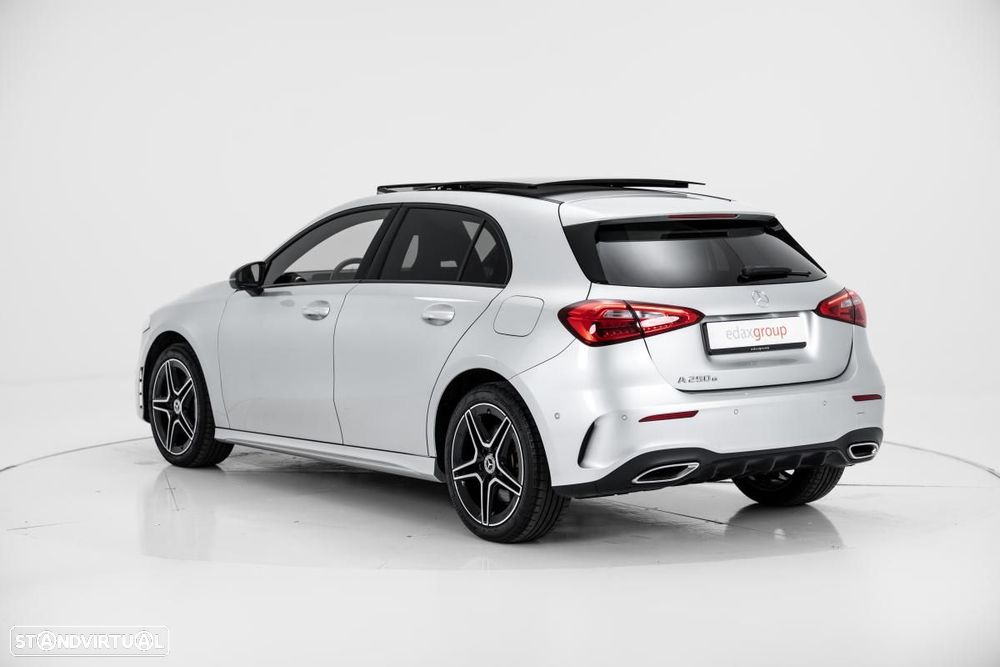 Mercedes-Benz A 250 e 8G-DCT AMG Line - 5