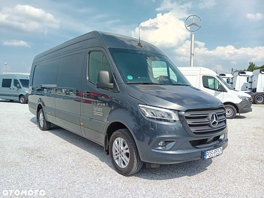 Mercedes-Benz Sprinter - 2