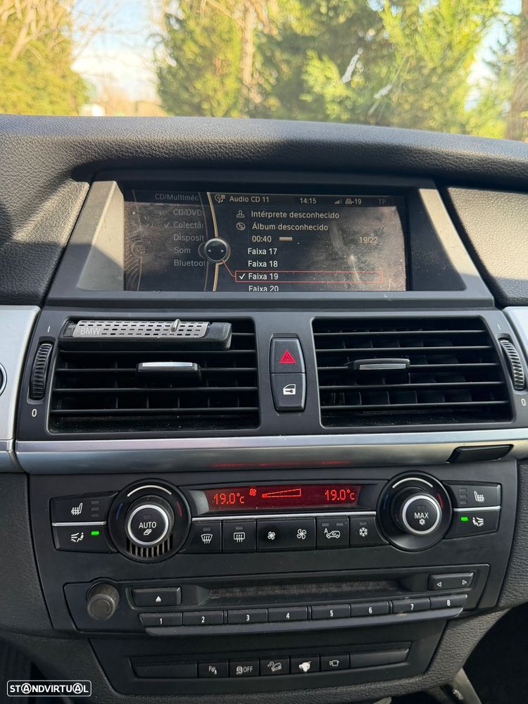 BMW X6 xDrive40d - 13