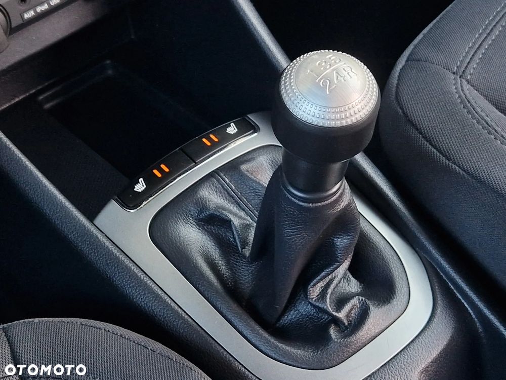 Kia Rio 1.2 Fifa World Cup Edition - 29