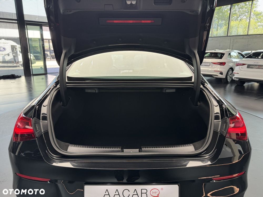Mercedes-Benz CLA 200 7G-DCT - 19