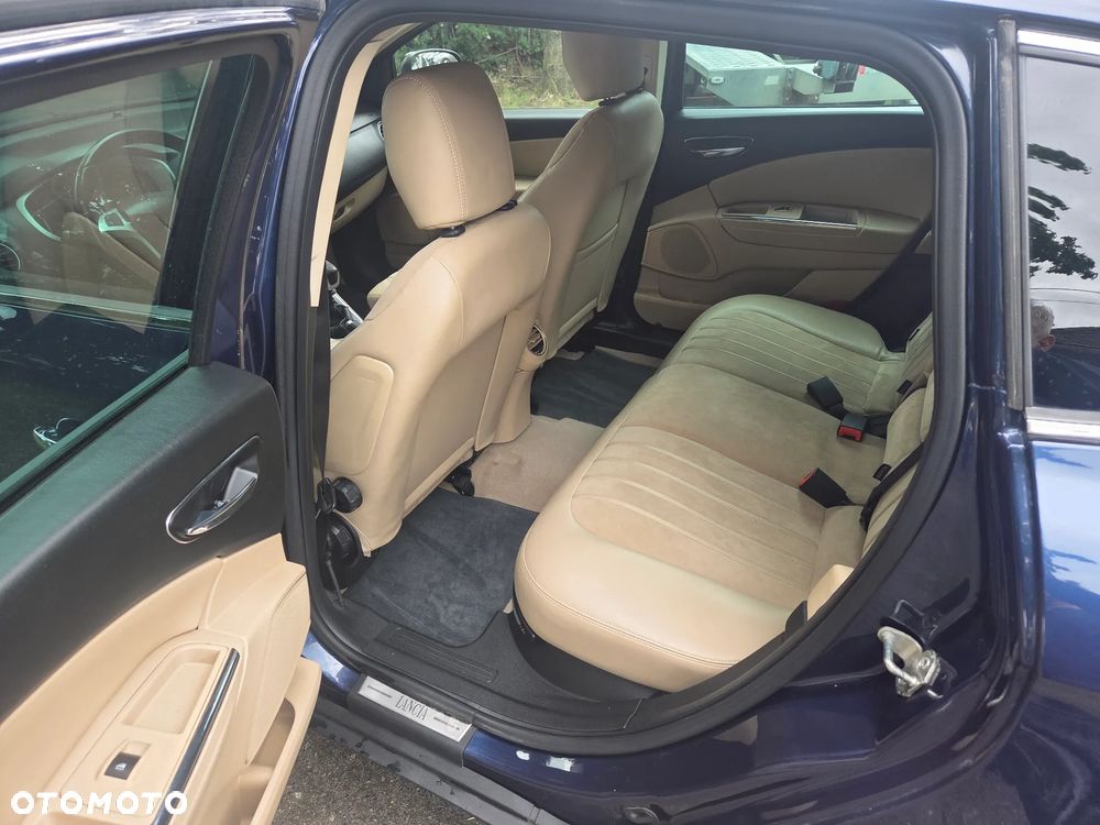Lancia Delta 1.4 MultiAir 16v Gold - 28
