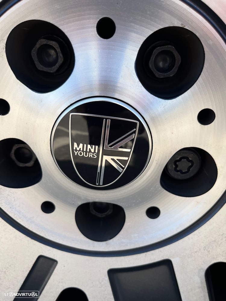 MINI Countryman Cooper D Premium Yours Auto - 18
