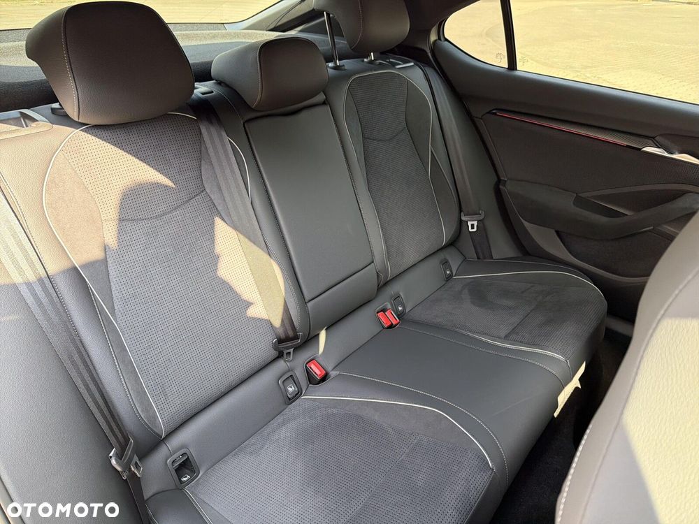 Skoda Superb 2.0 TSI Sportline DSG - 22