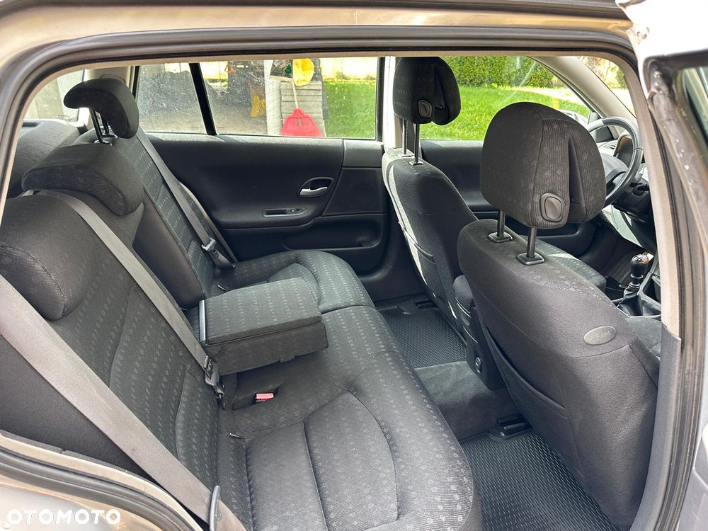 Renault Laguna 2.0 dCi Initiale - 9