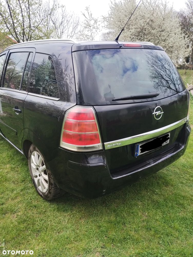Opel Zafira - 2