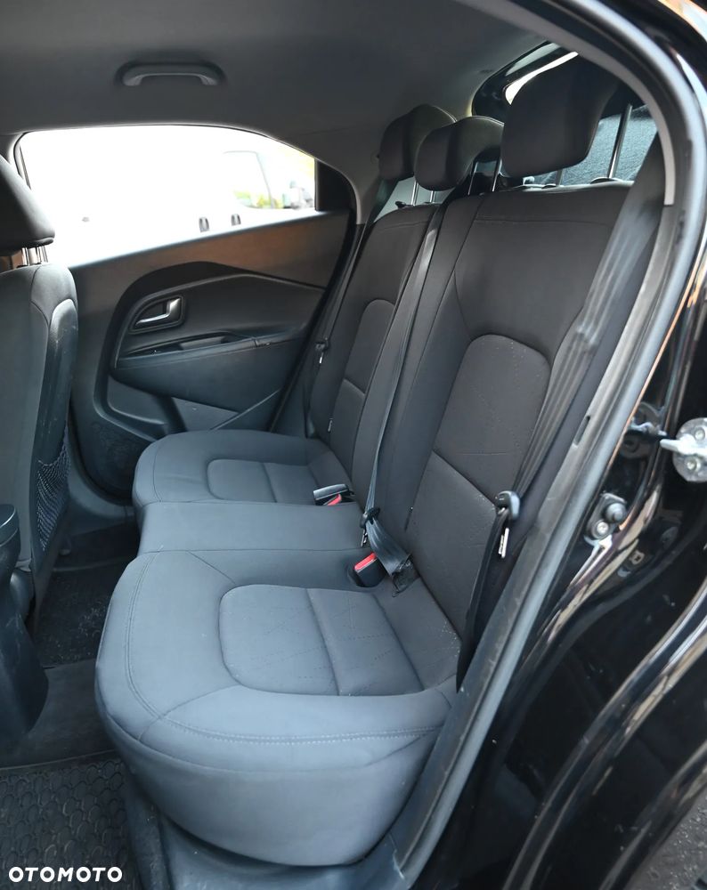 Kia Rio - 33
