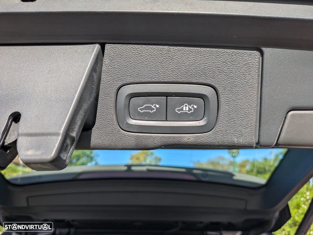 Volvo XC 60 2.0 T6 PHEV Inscription AWD - 30