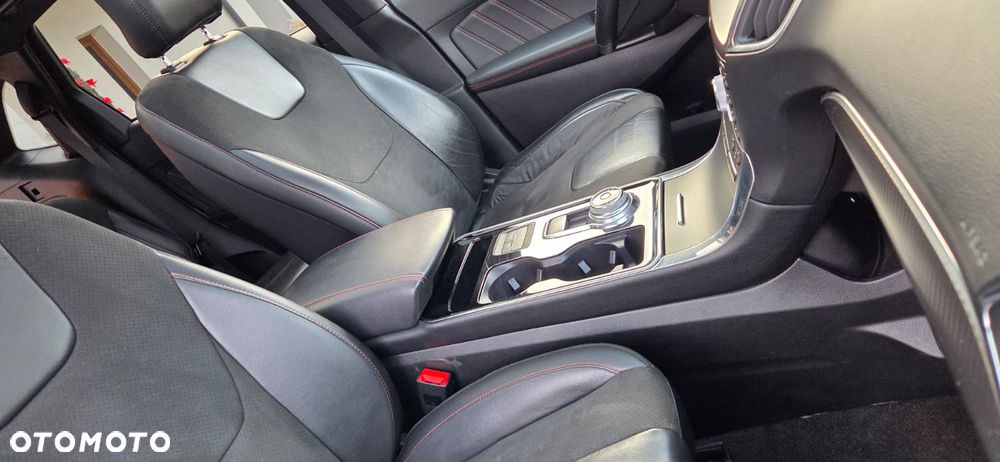 Ford Edge 2.0 EcoBlue Twin-Turbo 4WD ST-Line - 25