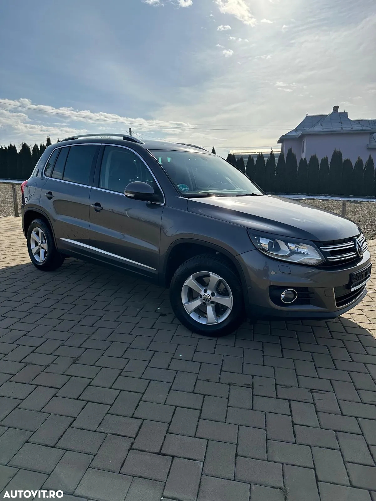 Volkswagen Tiguan 2.0 TDI 4Motion DSG Sport & Style - 10