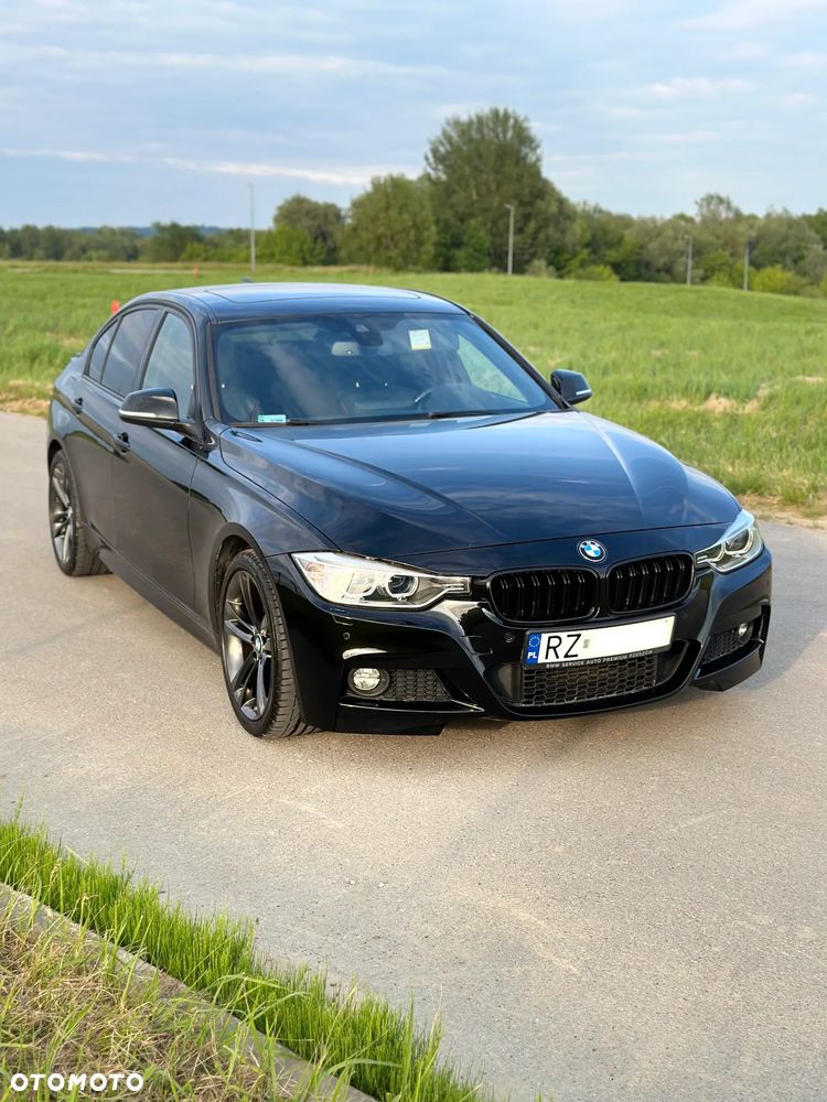 BMW Seria 3 330d M Sport - 4