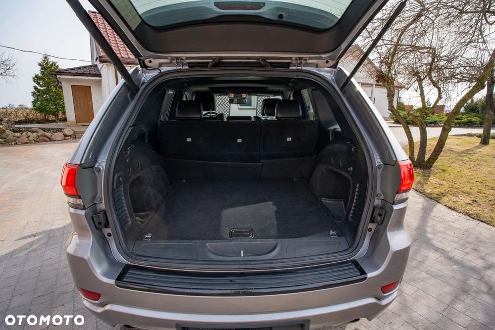 Jeep Grand Cherokee - 17