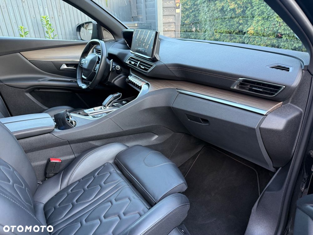Peugeot 3008 1.6 PureTech HYbrid4 GT S&S EAT8 - 13