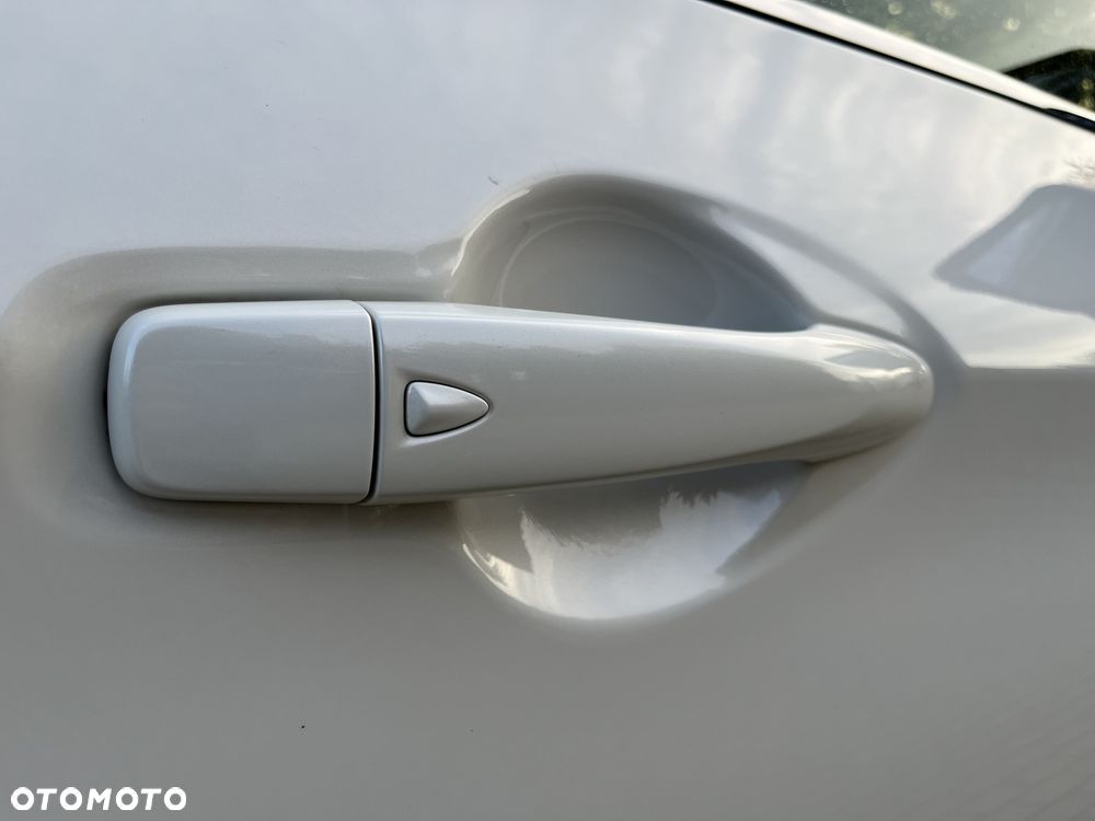 Nissan Qashqai 1.3 DIG-T N-Connecta - 25