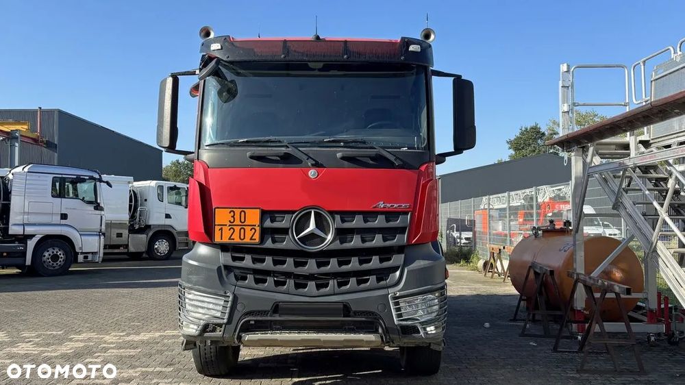 Mercedes-Benz Arocs - 5