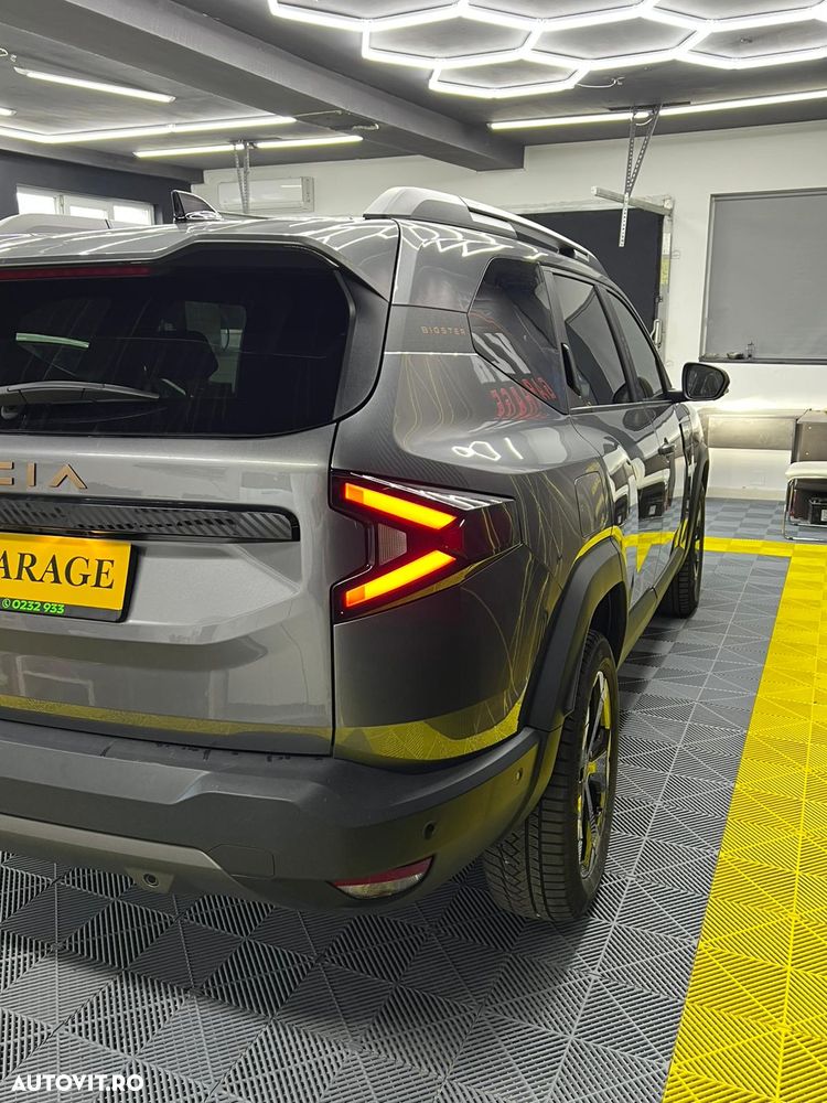 Dacia Bigster HEV 155 Expression - 10