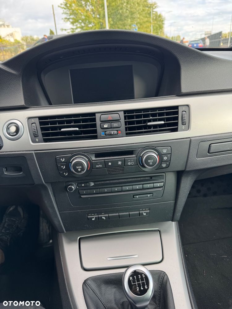 BMW Seria 3 320i - 6