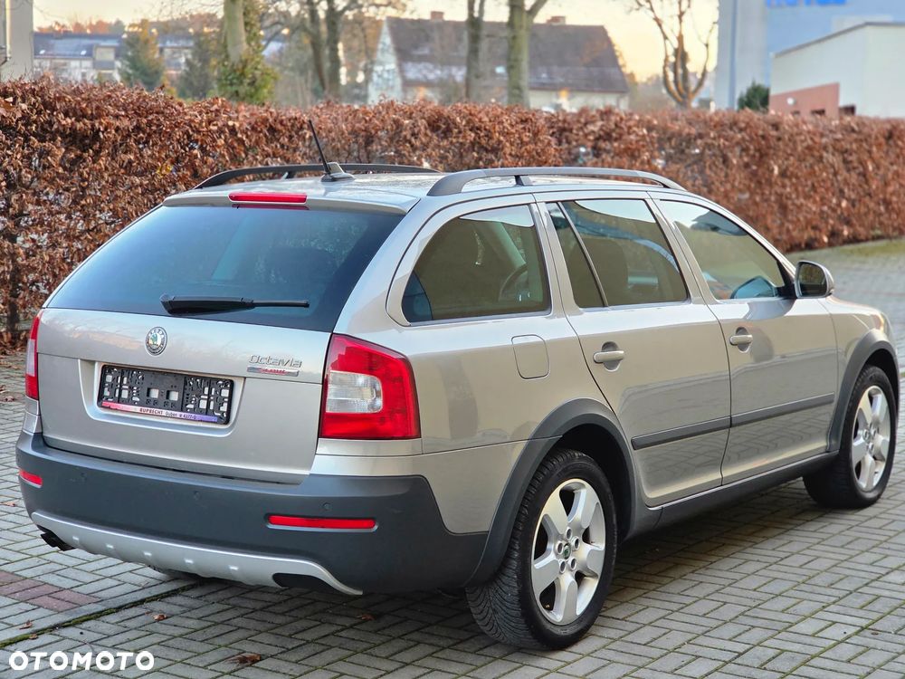 Skoda Octavia 2.0 TDI DPF 4x4 Scout - 4