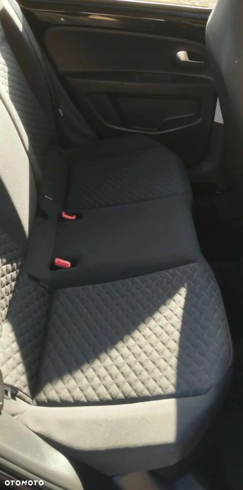 Volkswagen up! - 10