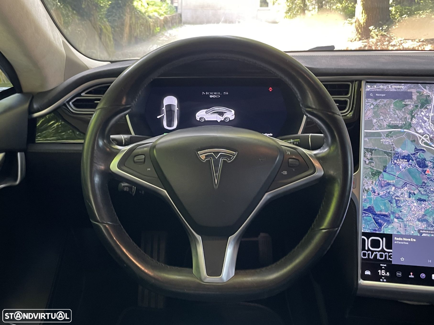 Tesla Model S 90D - 34