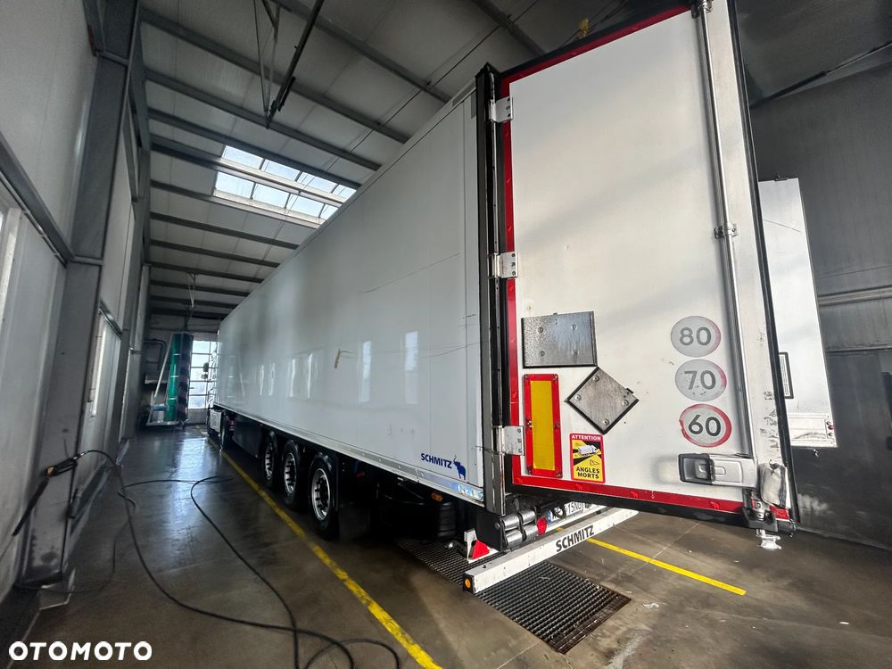 Schmitz Cargobull SKO 24 - 4