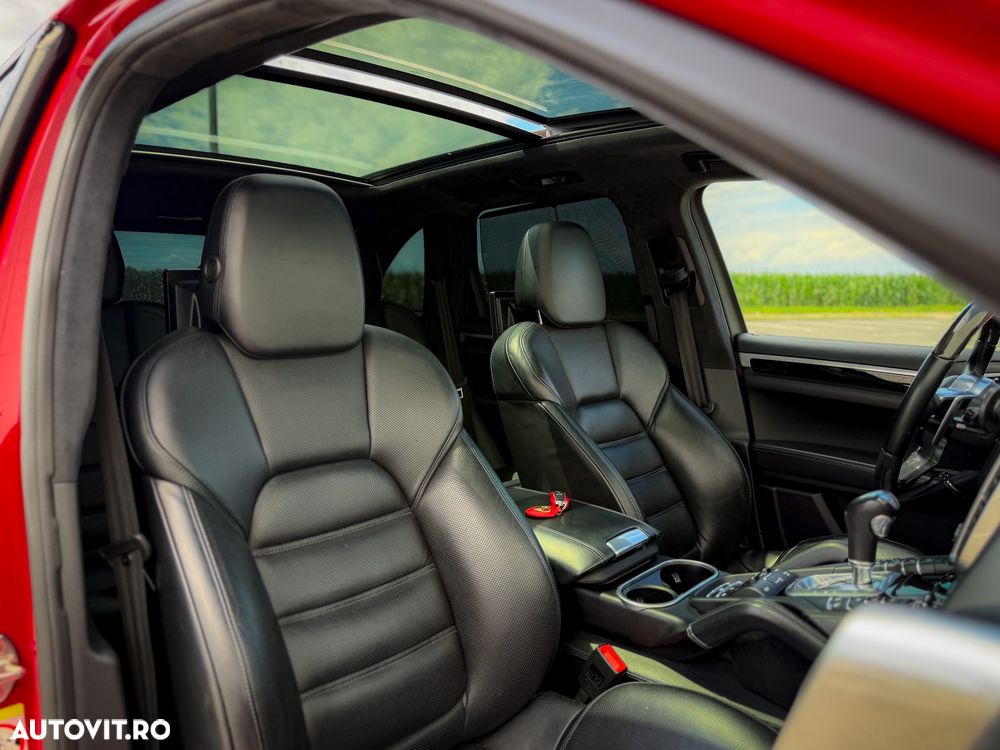 Porsche Cayenne Turbo S Tiptronic S - 17