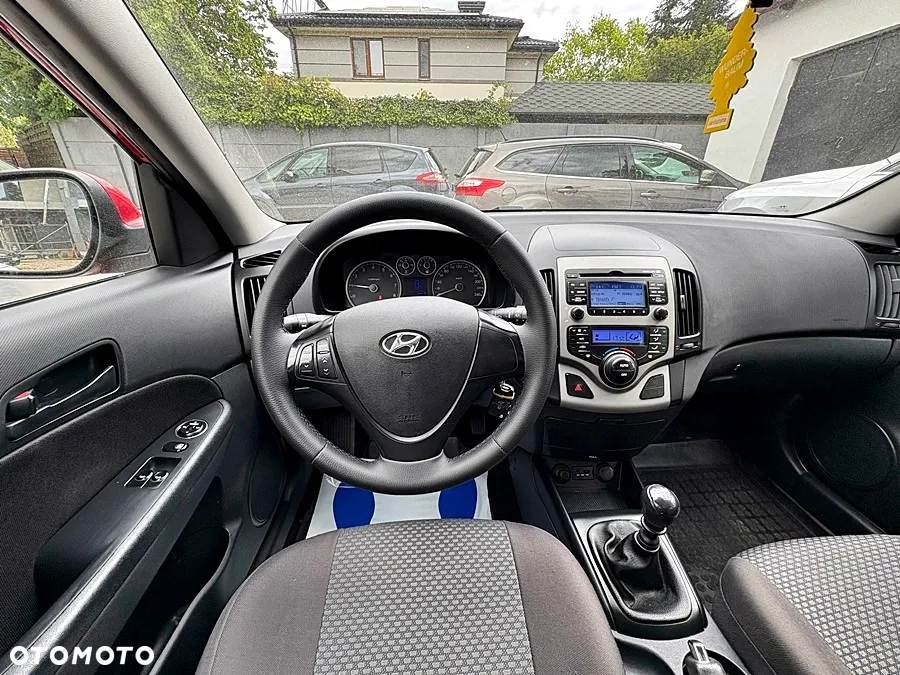 Hyundai i30 1.4 Base + - 22