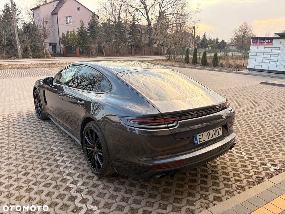 Porsche Panamera - 7