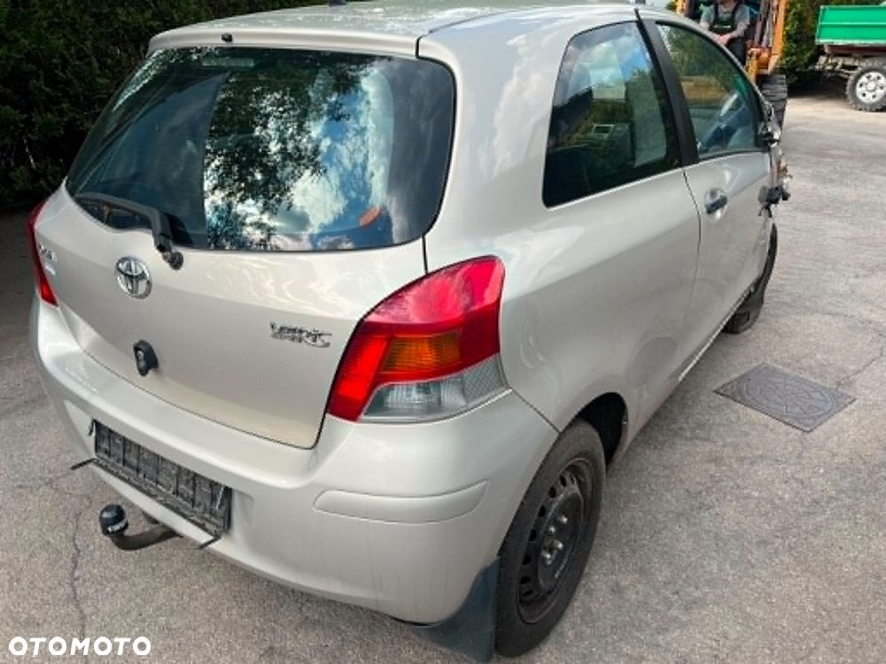Toyota Yaris 1.33 VVT-i Cool - 1