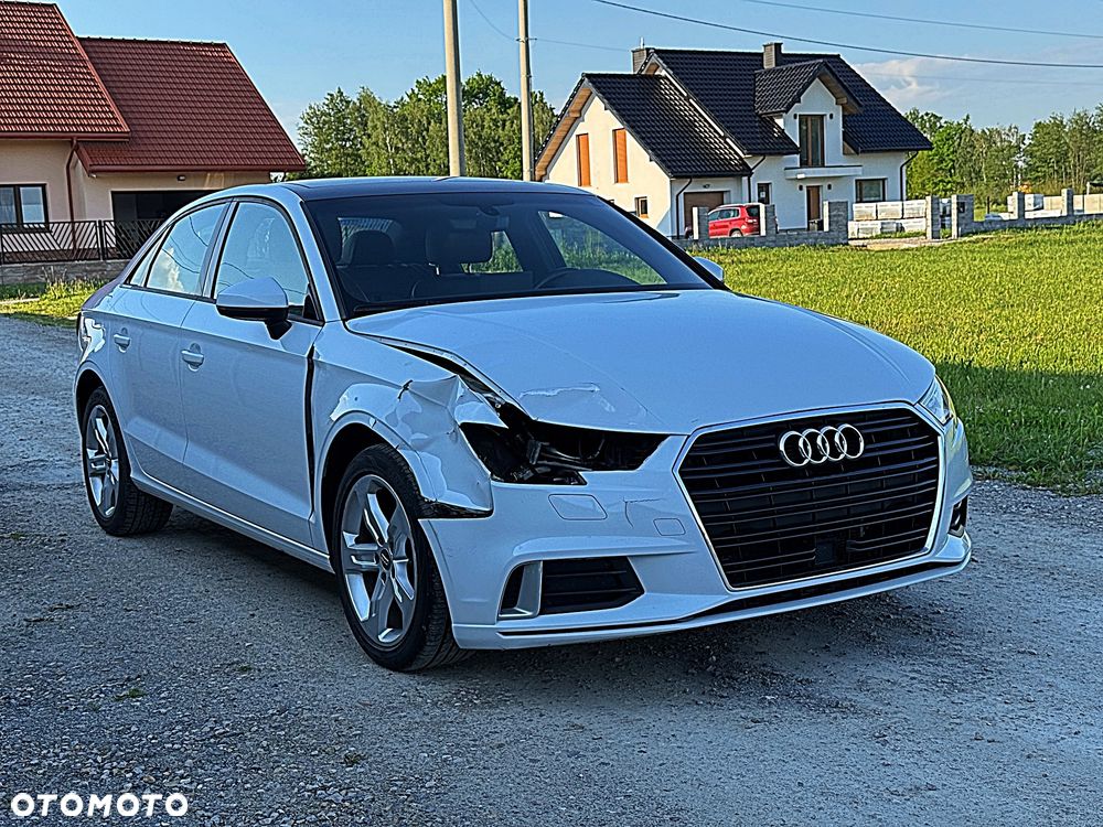 Audi A3 Limousine ver-2-0-tfsi-limousine-quattro-s-tronic-design - 2