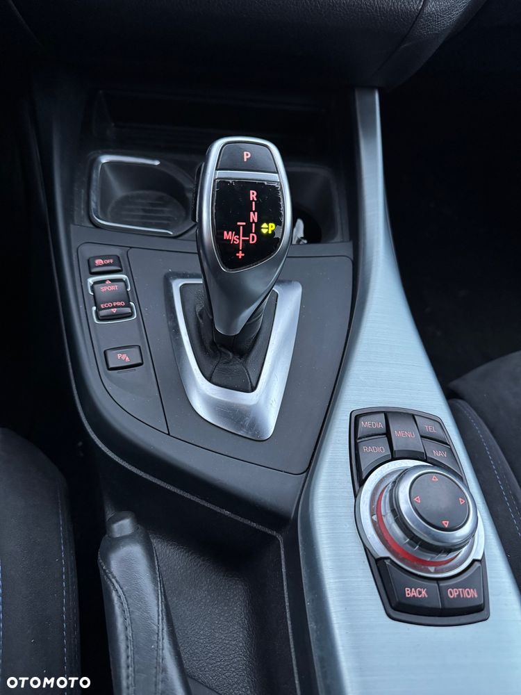 BMW Seria 1 - 23